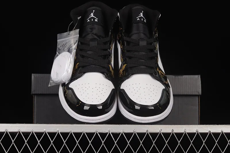 All categories Air Jordan Jordan series basketball shoes Air Jordan 1 Mid Air Jordan 1 Mid AJ1 Joe 1 patent leather black gold mid-top basketball shoes 554724-132